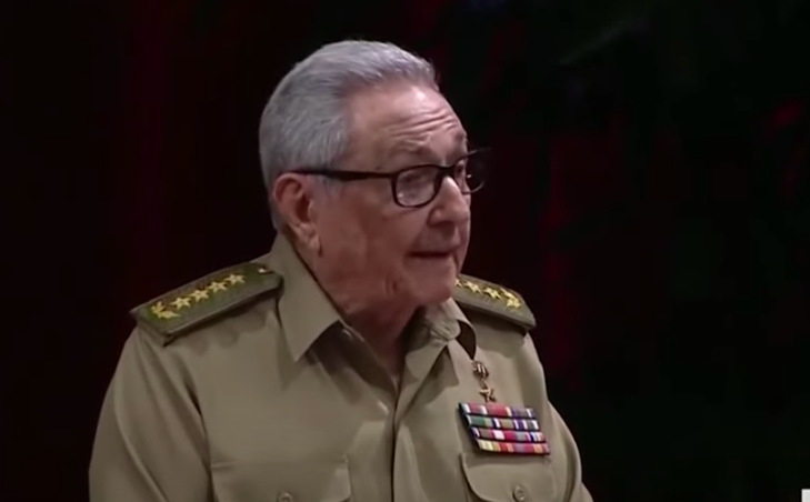 Raúl Castro retires