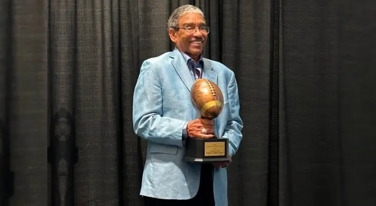 Sherman Lewis Deserved His NFL Head Coaching Chance