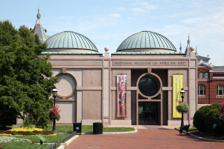 Smithsonian’s African Art Collection Tells a Story Centuries in the Making